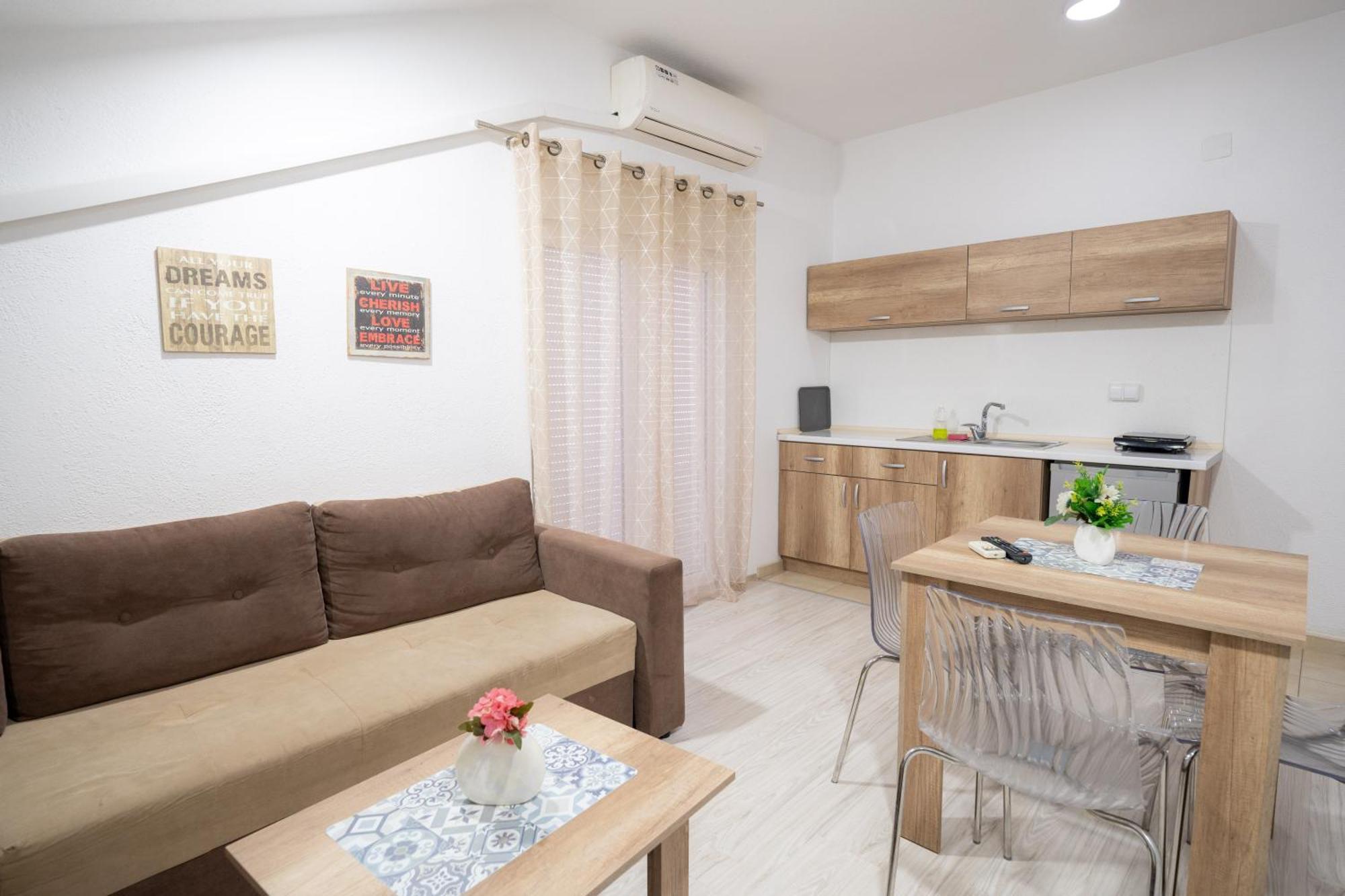 Luna Apartments גבגלייה מראה חיצוני תמונה