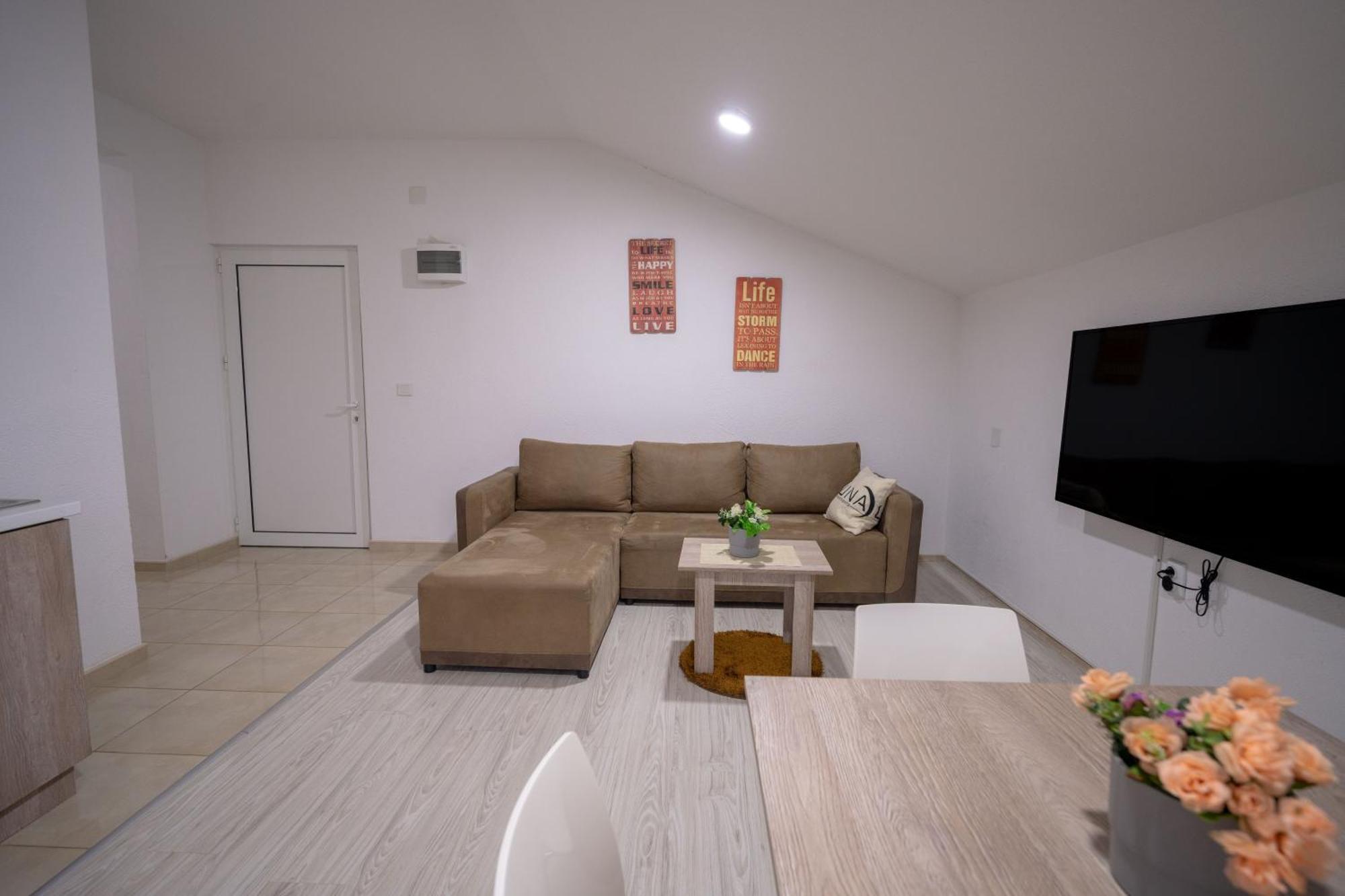 Luna Apartments גבגלייה מראה חיצוני תמונה